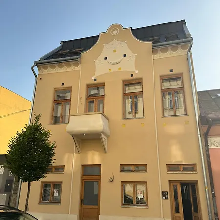 Novozrekonstruovany 79m2 Mezonetovy V Centre Mesta