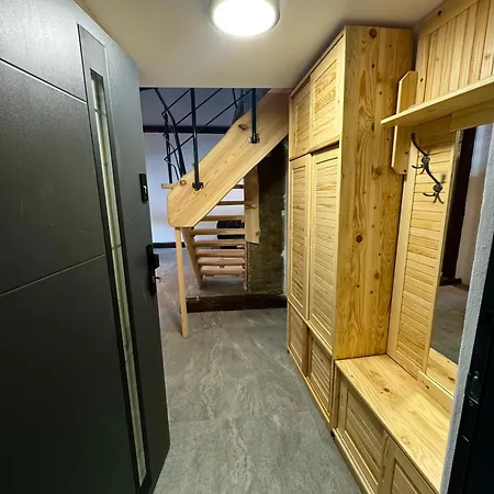 Novozrekonstruovany 79m2 Mezonetovy V Centre Mesta * Eperjes