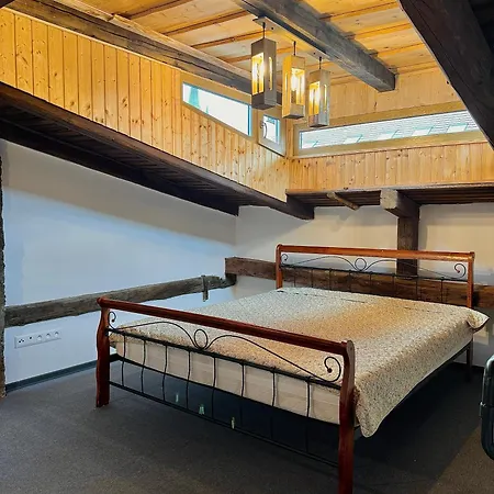 Apartman Novozrekonstruovany 79m2 Mezonetovy V Centre Mesta